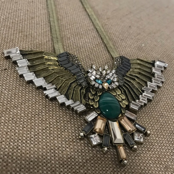 Chloe + Isabel Jewelry - Owl in Flight Statement Necklace 🦄